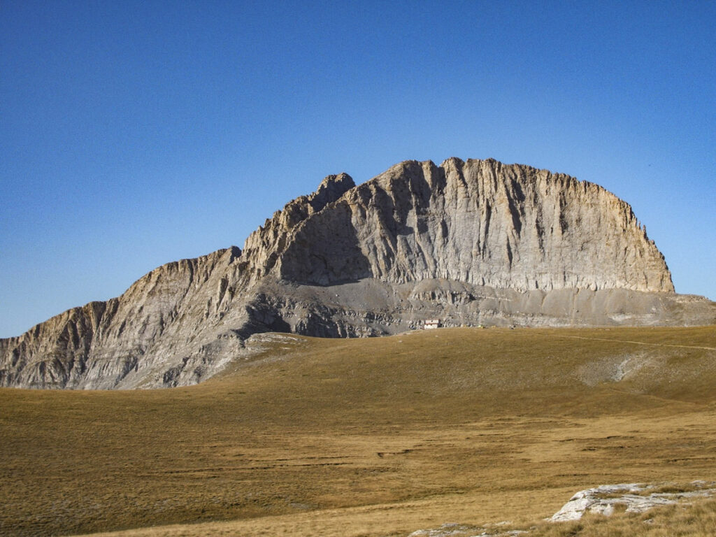 Refugio C Christos Kakkalos. Trono de Zeus